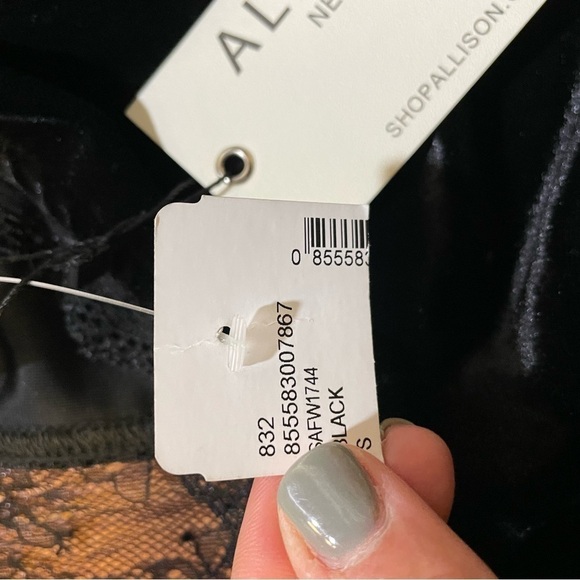 Allison NY Velvet Lace Long Sleeve V-Neck Peplum Dark Academia Blouse - Picture 7 of 10